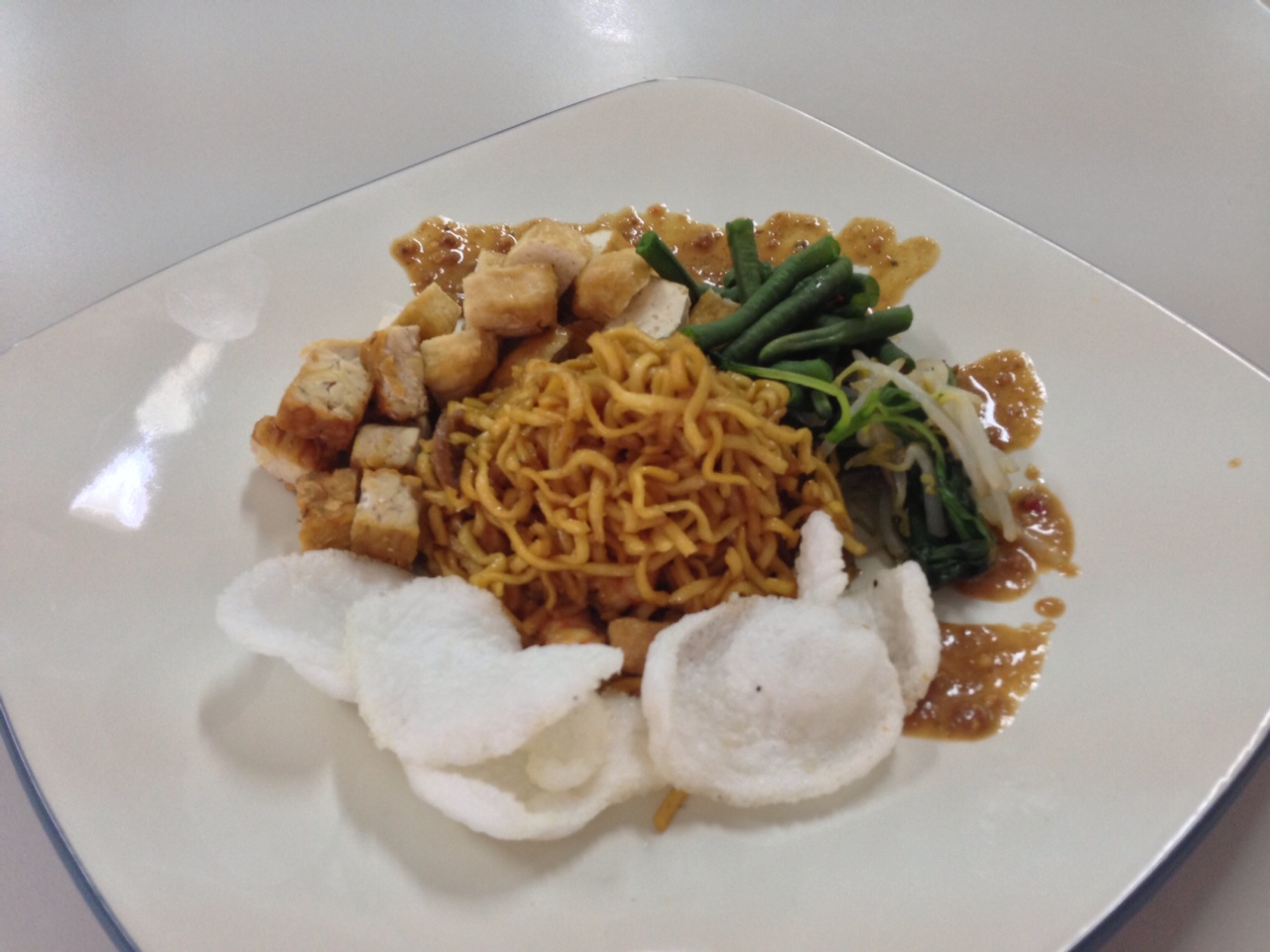 Mie Goreng w/ Trimmings