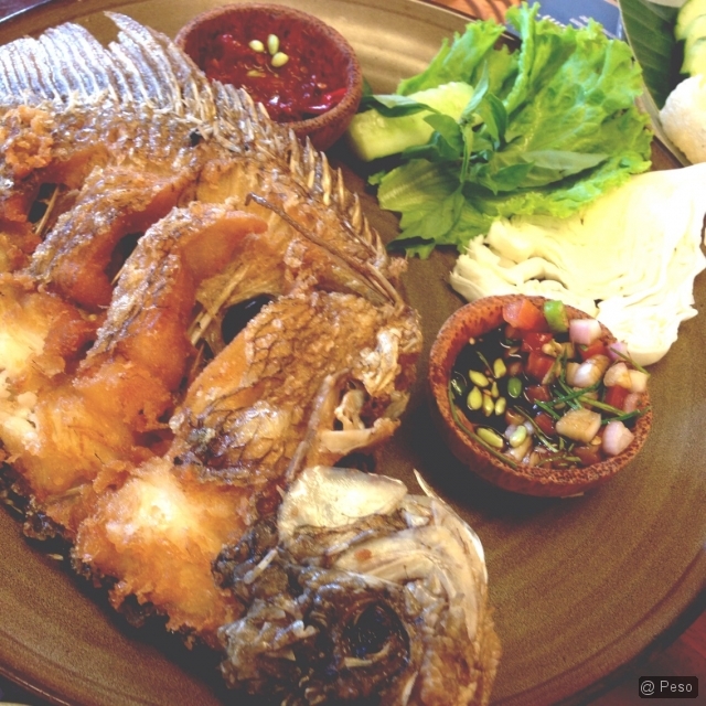 Delicious fried fish is delicious.