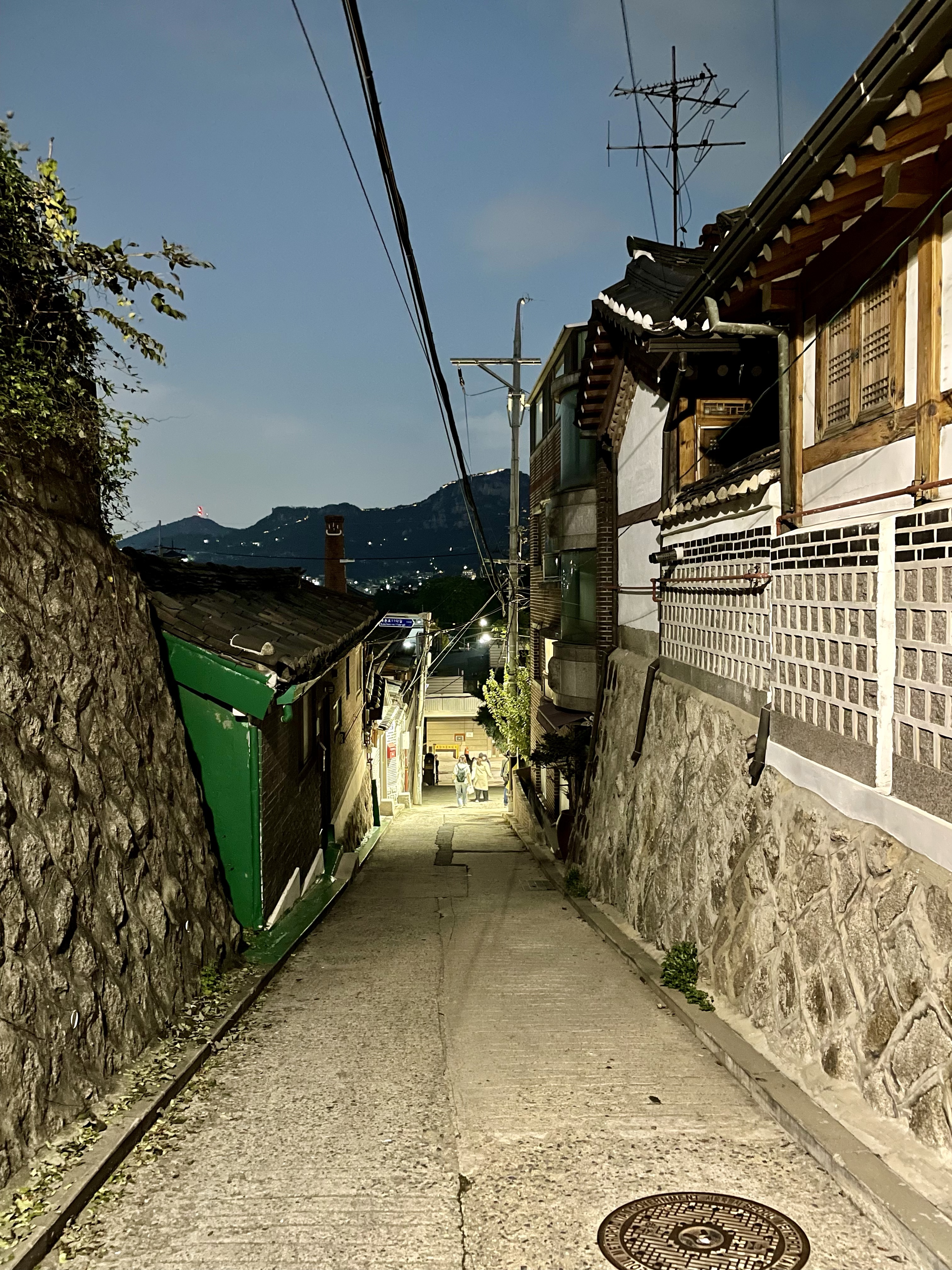 Gateway Through Bukchon